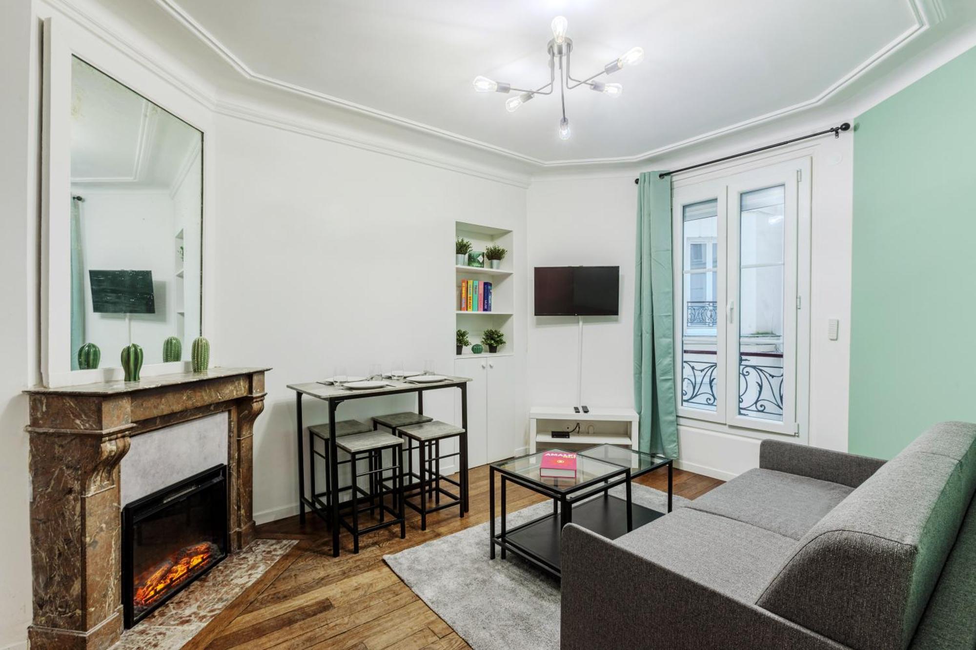 Splendide 18eme 6p * Paris